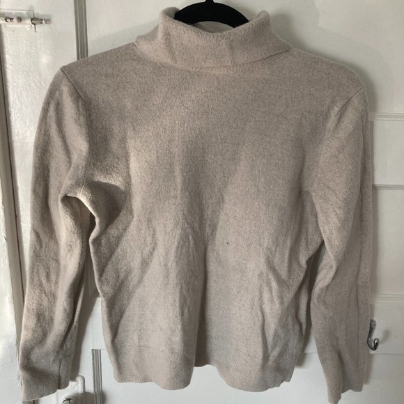 Turtle neck - Picture 1 of 2